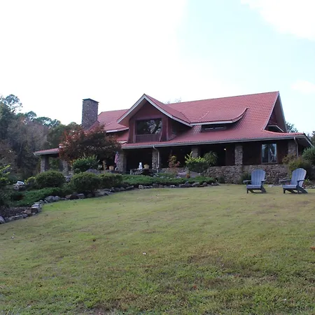 Hilltop Manor B&B-3