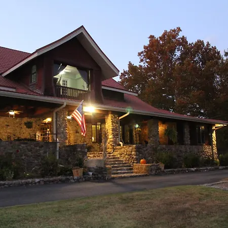 Hilltop Manor B&B-2